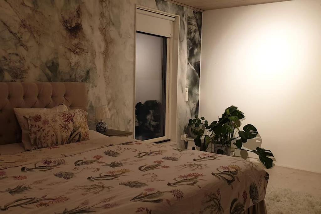 Water Facing Villa With Pool & Sauna Lidingö المظهر الخارجي الصورة